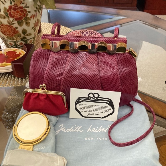 Pre-Loved Authentic Judith Leiber Burgundy Karung Handbag - Picture 1 of 6